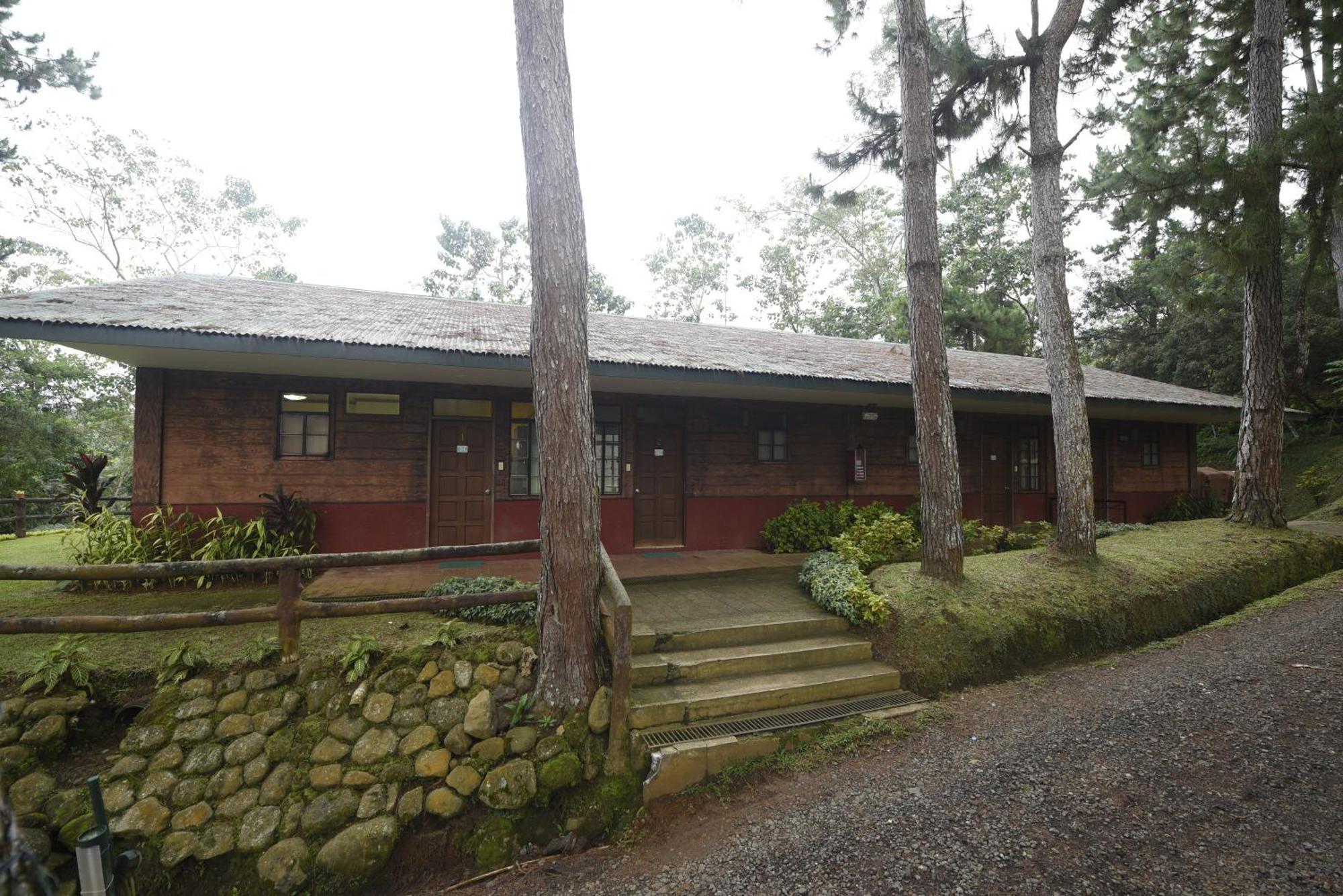 Eden Nature Park&Resort Davao Stadt Exterior foto