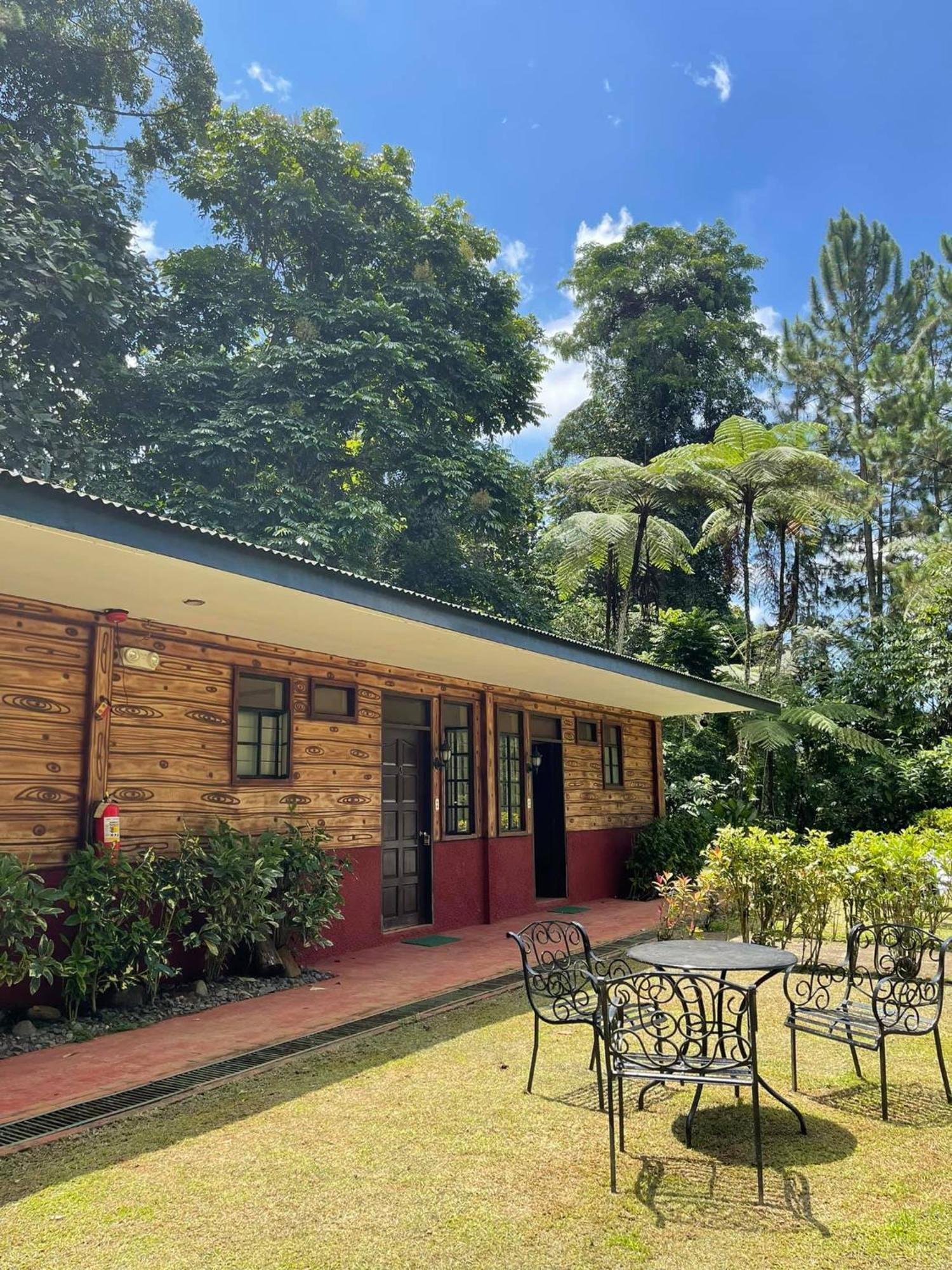 Eden Nature Park&Resort Davao Stadt Exterior foto